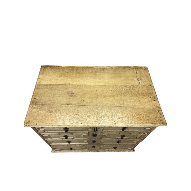 18th Century English Bleached Oak Chest of Drawers For Sale In New York - Image 6 of 7