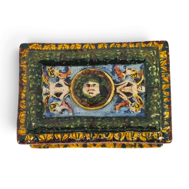 Mid-20th Century Italian Renaissance Revival Majolica High-Relief Ceramic Box For Sale - Image 9 of 18