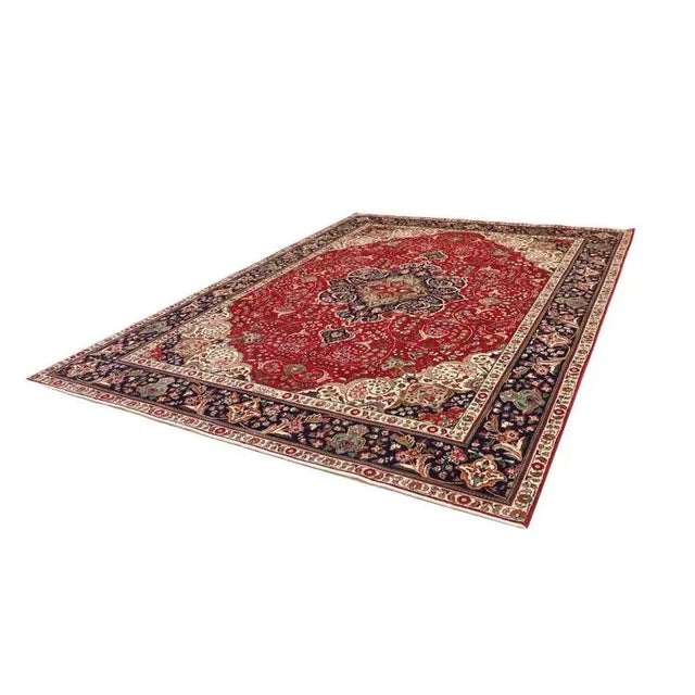 • Middle Eastern rug, hand-knotted | Knot density: approx. 200,000 knots/m² | Material: 100% virgin wool | Size: 261 x 344...