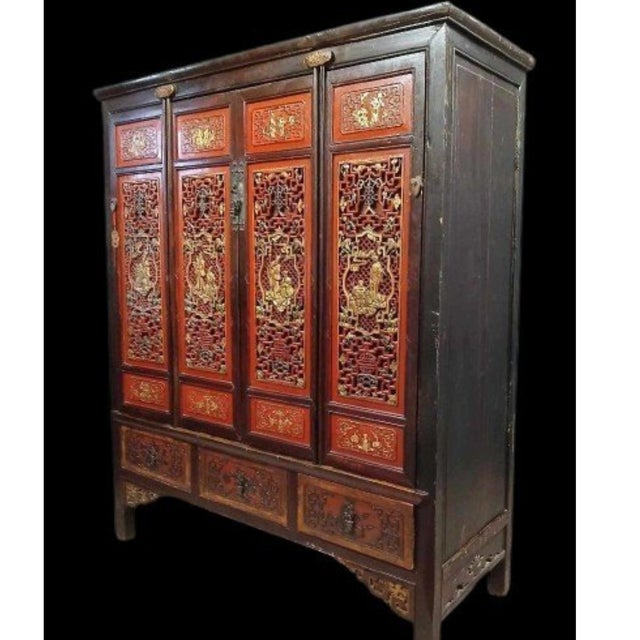 Red Lacquer and Gilded Cabinet from the Qing Dynasty For Sale - Image 3 of 5