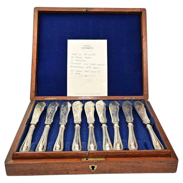 Ancient set of knives in sheffield, realized by the manufacturer "John Gough" and marked "j.G.". Realized in Birmingham,...