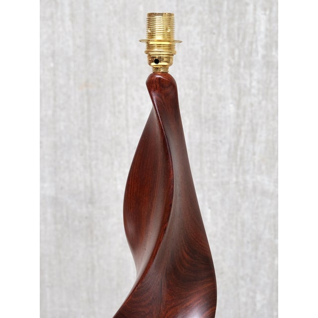 Sculptural Table Lamps in Mahogany by Claude Chauvy, France, 1950s, Set of 2 For Sale - Image 13 of 17