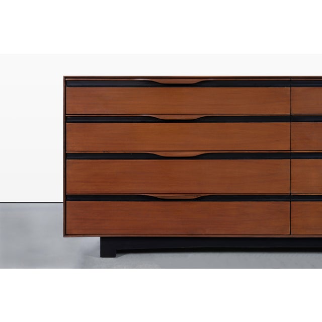 Mid-Century Modern Walnut Dresser by John Kapel for Glenn of California For Sale - Image 9 of 14