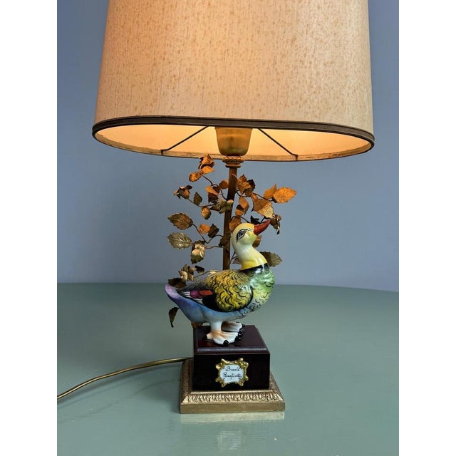 Italian Hollywood Regency Porcelain Waterbird Table Lamp with Sculptural Brass Foliage attributed to Giulia Mangani, Italy, 1970s For Sale - Image 14 of 16
