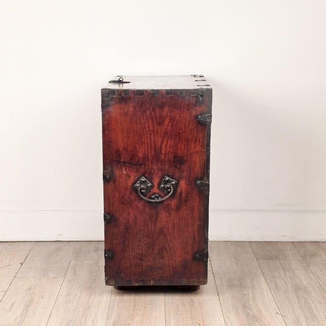 Wood Korean Tansu 19th Century For Sale - Image 7 of 10