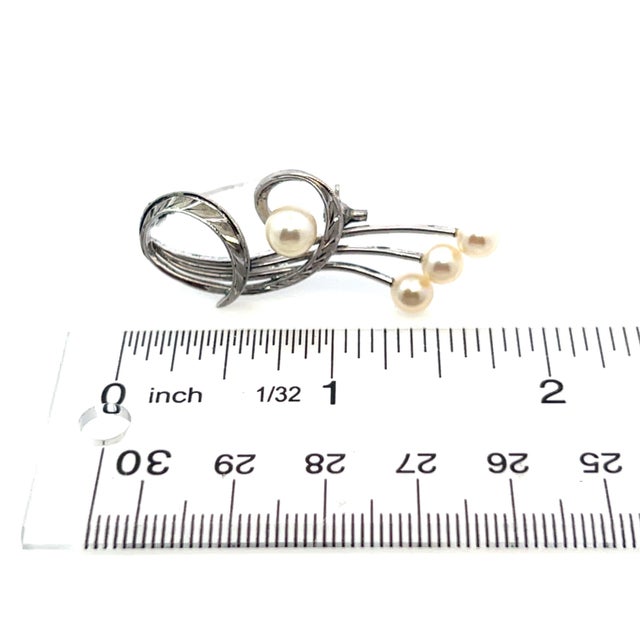 Late 20th Century Mikimoto Estate Akoya Pearl Brooch Pin Sterling Silver 6.37 MM For Sale - Image 9 of 9