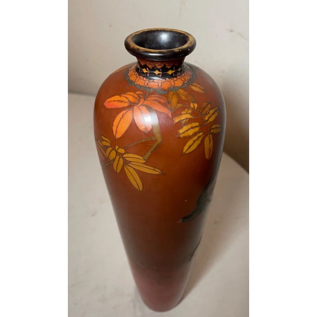 Big Antique 19th Century Japanese Meiji Red Totai Cloisonné Porcelain Bird Vase For Sale - Image 9 of 17