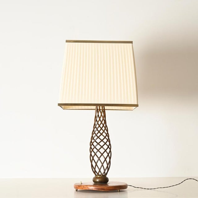 Large Twisted Brass and Walnut Table Lamp, Italy, 1950s For Sale - Image 6 of 17