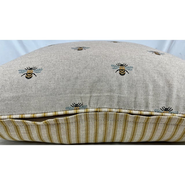 20" Square Decorative Throw Pillow Featuring a Pattern Made Up of Stately Bees in Flight - Made in the U K For Sale - Image 9 of 11