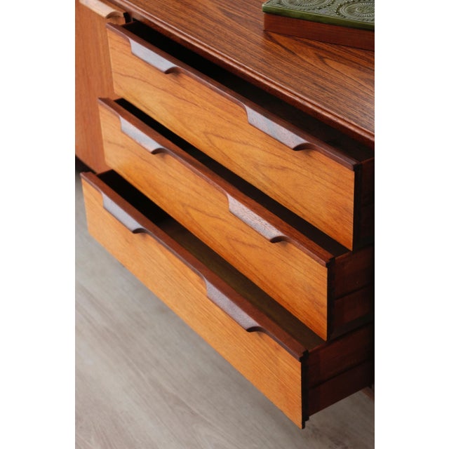 Vintage Scandinavian Teak Sideboard from Austinsuite, 1960s For Sale - Image 14 of 18