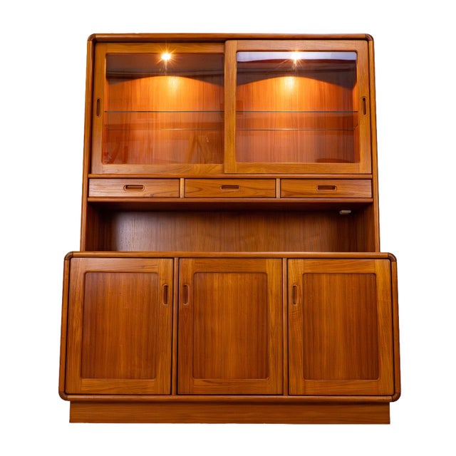 Mid-Century Modern Sun Cabinet Teak Hutch Display Cabinet Credenza Mid Century Modern Lighted For Sale - Image 3 of 16