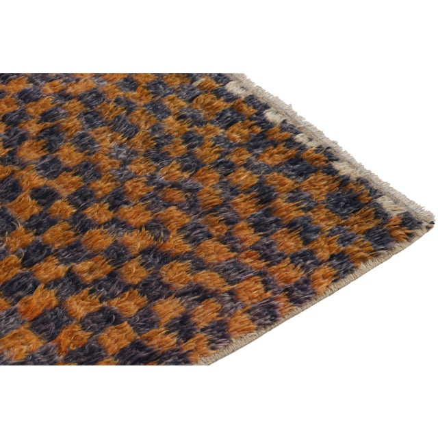 Tribal 1950s Vintage Tulu Tribal Rug in Orange-Gold, Purple and White Geometric Pattern For Sale - Image 3 of 6
