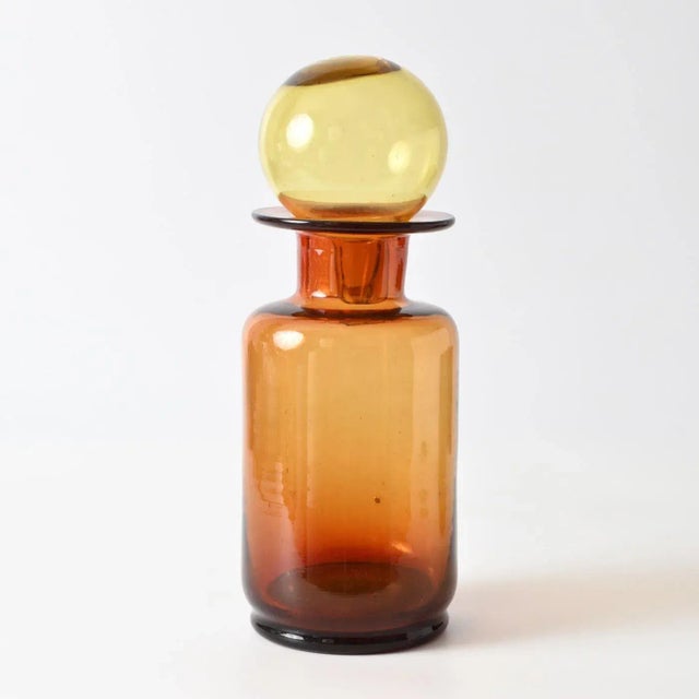 1970s Mid-Century Italian Amber Glass Carafe from Empoli, 1960s For Sale - Image 5 of 9