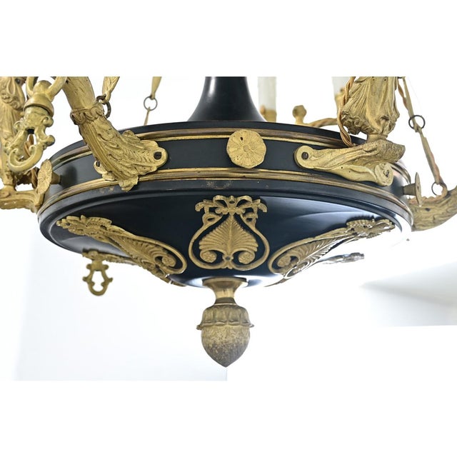 Early 19th Century French Empire Quality Brass and Tole Chandelier For Sale - Image 11 of 12