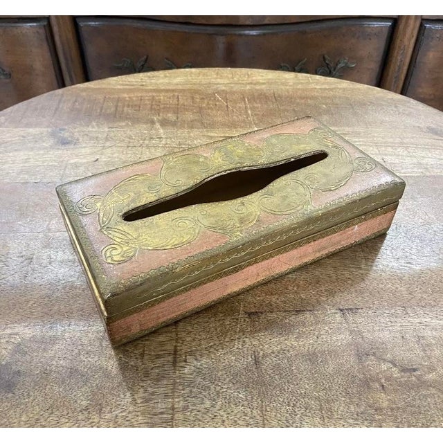Mid 20th Century Mid to Late Twentieth Century Italian Florentine Long Tissue Box Holder in Blush Pink and Gold For Sale - Image 5 of 8