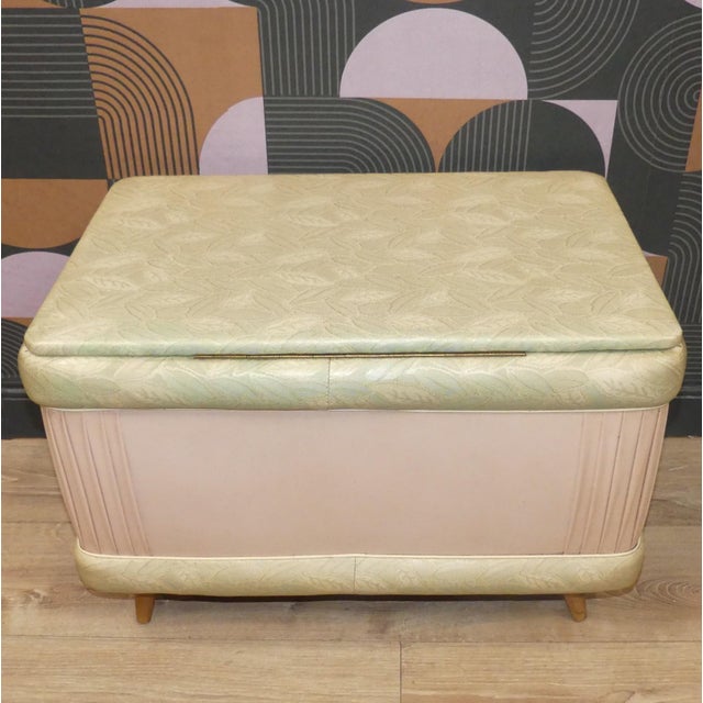 Dreamy Laundry Chest in Pastel Pink, 1950s For Sale - Image 10 of 14