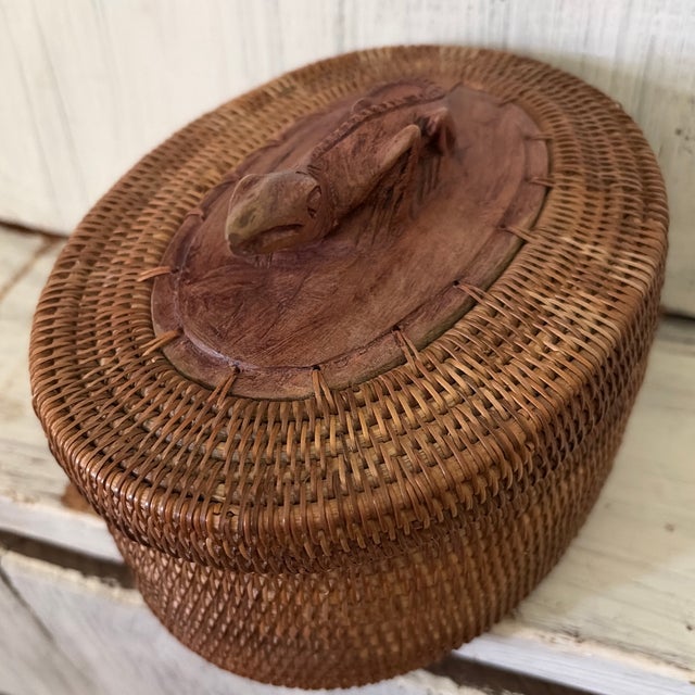Vintage Wicker Basket W/ Lizard Top For Sale - Image 10 of 12
