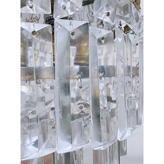 1960s Vintage Waterfall Crystal Chandelier With Ornate Brass Crown For Sale - Image 5 of 9