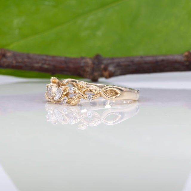 Gold Natural Diamond Band Ring in Solid 14k Gold | Classic Diamond Wedding Band, Size 5.25 For Sale - Image 8 of 11