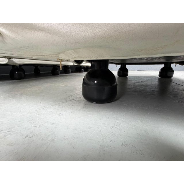 White Fiandra Five-Seater Sofa in Leather by Vico Magistretti for Cassina, 1970 For Sale - Image 8 of 13