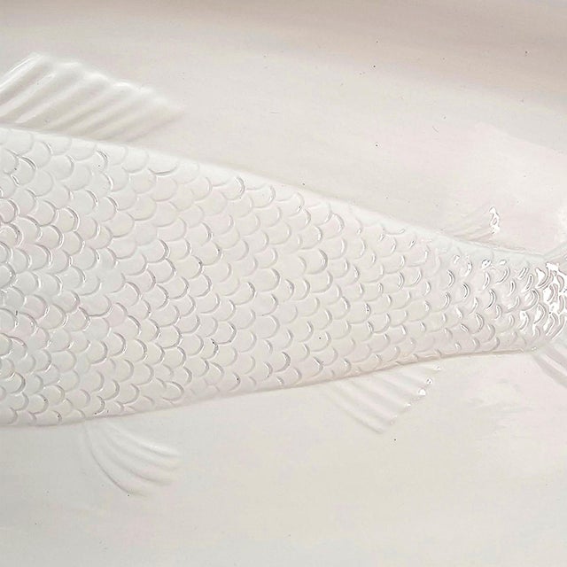 Late 20th Century Italian White Ceramic Relief Fish Serving Platter For Sale In San Francisco - Image 6 of 10