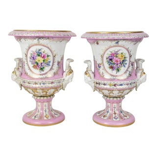 German Meissen Porcelain Painted & Gilt Gold Decorated Centerpiece Urn / Campana For Sale