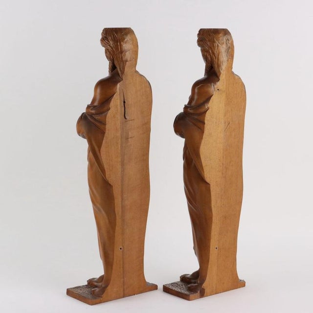 Modern Sculptures Female Figures in Walnut, Italy, 1970s, Set of 2 For Sale - Image 9 of 11