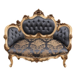 Luxury French Louis XV Style Settee – Midnight Blue Damask Upholstery With Hand-Gilded Gold Leaf Frame For Sale