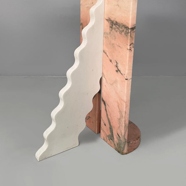 Italian Modern Display Stand in White and Pink Marble, 1970s For Sale - Image 17 of 18