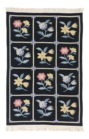 Chinese Floral Kilim Rug - 04'01 X 06'02