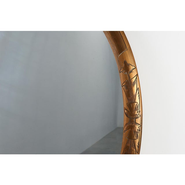 Art Deco French Oval Gilded Mirror in Carved Wood, 1920s For Sale - Image 4 of 10