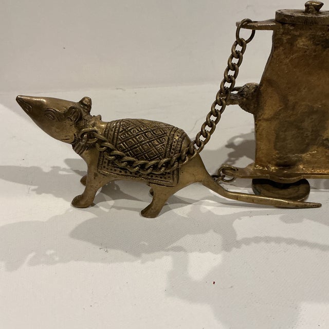 1980s Brass Lord Ganesha Bhagwan Idol Ganpati Statue Sitting on Mouse Driven Chariot For Sale - Image 9 of 10