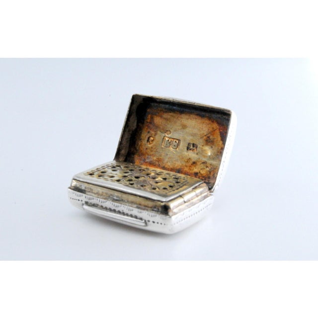 Victorian Silver and Gold Vinaigrette Box with Engravings For Sale - Image 6 of 11