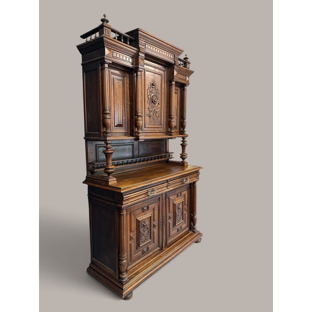 Large Gründerzeit Neorenaissance Sideboard in Walnut, 1880 For Sale - Image 3 of 5