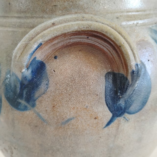 Antique Late 19th Century New England 2 Gal Churn With Cobalt Blue Tulips For Sale - Image 9 of 17