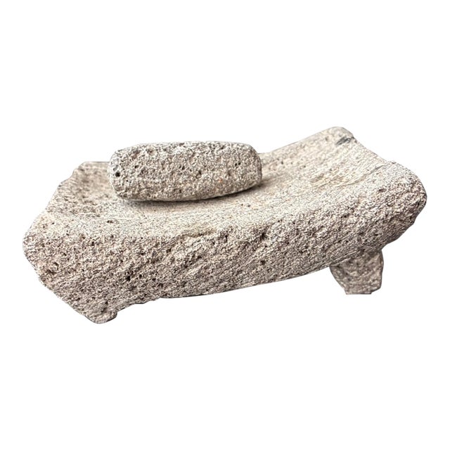 Pre-Columbian Costa Rican Metate and Mano Volcanic Rock Grinding Stone For Sale