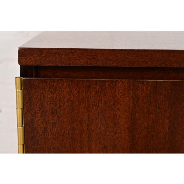 1950s Paul McCobb Irwin Collection Mahogany and Brass Sideboard, Credenza, or Bar Cabinet, Newly Refinished For Sale - Image 10 of 16