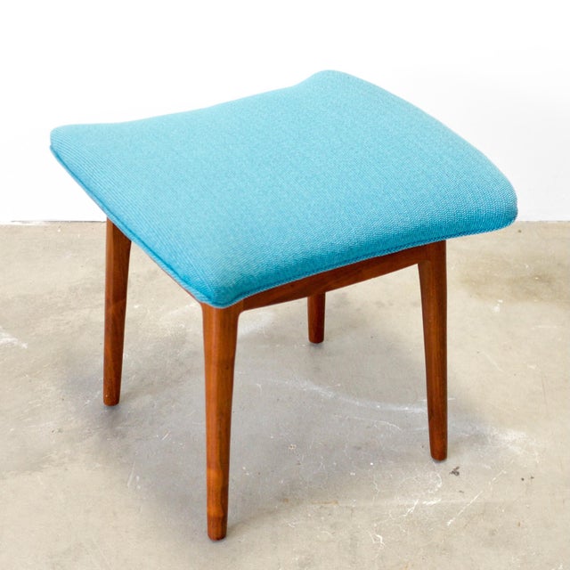 Mid-Century Modern 1950s Attributed to Drexel Declaration Vanity Stool For Sale - Image 3 of 7