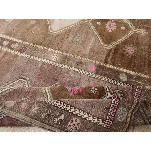 Galerie Shabab Collection Mid-20th Century Turkish Anatolian Room Size Carpet For Sale - Image 9 of 10