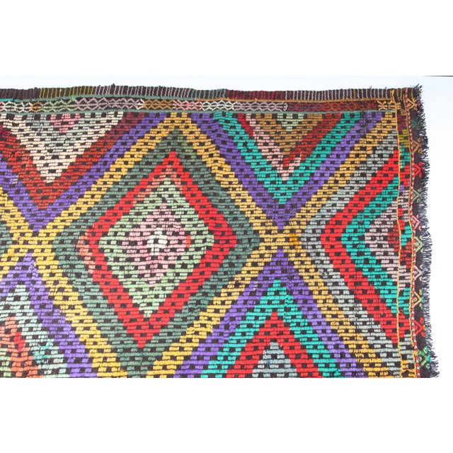 Vintage Turkish Kilim Rug-5’2’x7’7" For Sale - Image 4 of 11