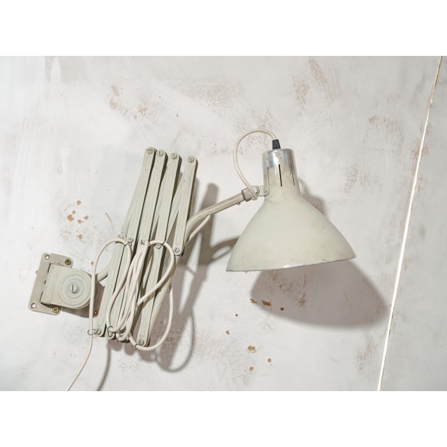 Metal Bauhaus Model 110 Scissor Wall Lamp by H. Th. J. A. Busquet for Hala Zeist, Netherlands, 1960s For Sale - Image 7 of 14