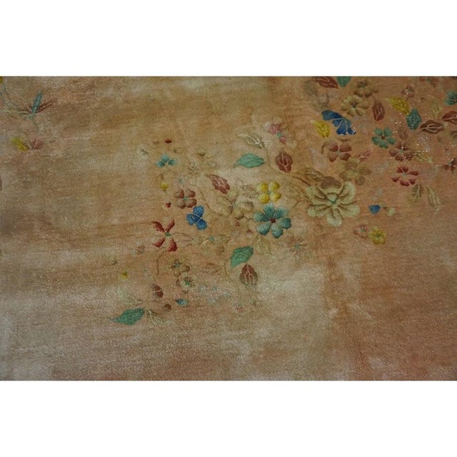 Art Deco 1920s Antique Apricot Floral Open Field Medallion Chinese Art Deco Round Rug For Sale - Image 3 of 8