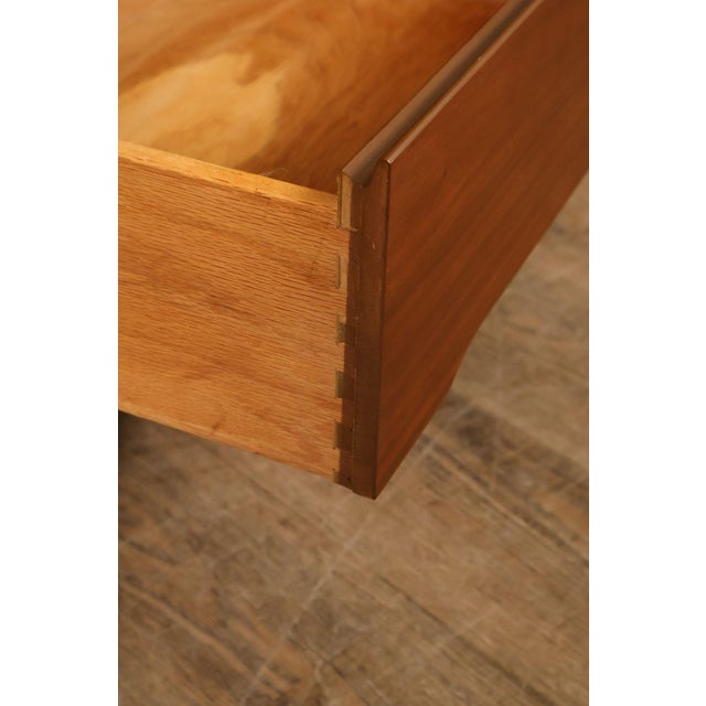 Mid 20th Century Stanley Furniture Mid Century Modern Pair of Walnut Nightstands For Sale - Image 5 of 18