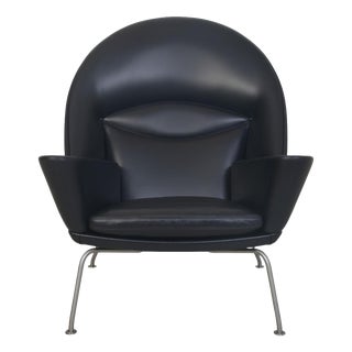 CH468 Oculus Chair in Black Classic Leather by Hans Wegner, 2000s For Sale