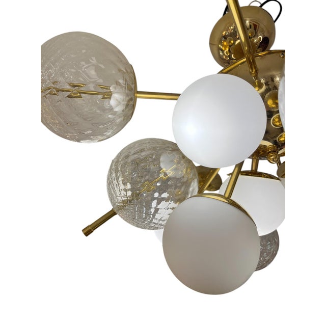 Sputnik Ceiling Light with White and Transparent Murano Glass Globes, 1960s For Sale - Image 6 of 7