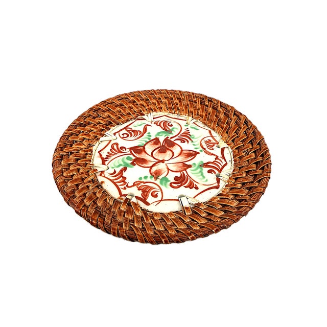 2020s Asian Moder Bat Trang Vietnam Rattan & Ceramic Coasters With Hand Painted Red Lotus Floral Motif - Set of 4 For Sale - Image 5 of 7