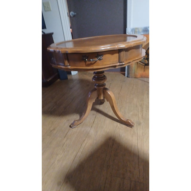 1940s Vintage Pedestal Drum Table With Scalloped Edges For Sale - Image 6 of 6