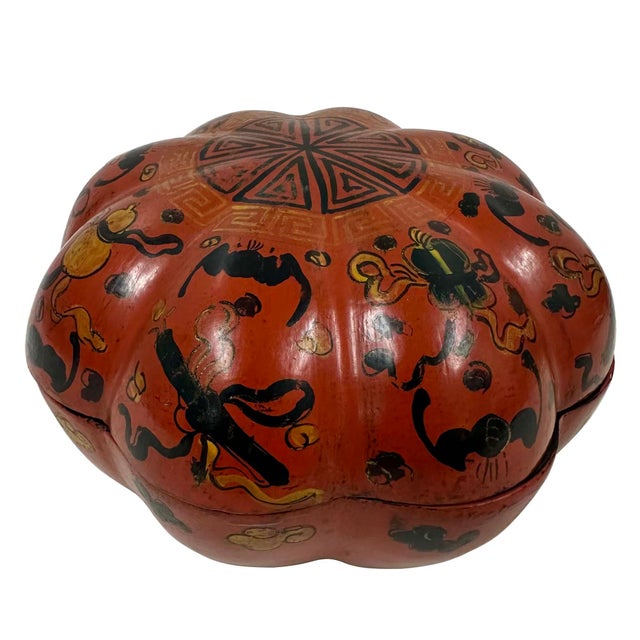 Chinese Early 20th Century Antique Chinese Pumpkin Shaped Lacquer Box For Sale - Image 3 of 7