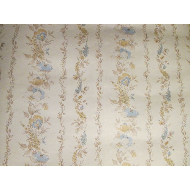 English Vintage 1980s Blue and Beige Floral Stripe Wallpaper For Sale - Image 3 of 7