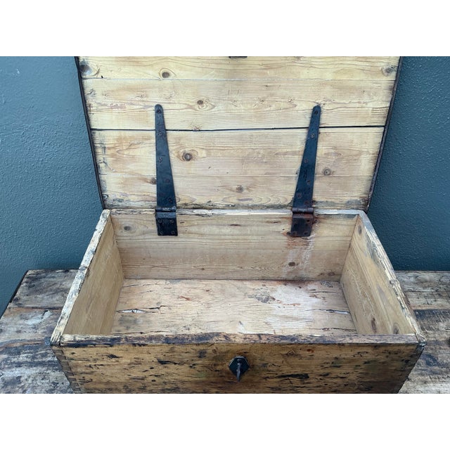 Mid 20th Century Vintage Primitive Jockey Plank Chest For Sale - Image 12 of 12
